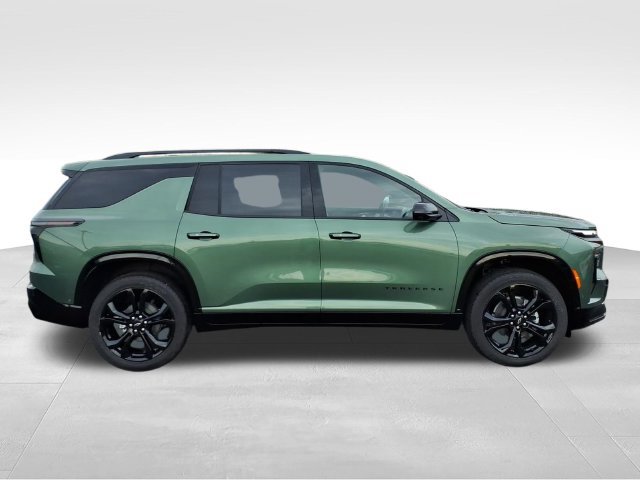 New 2027 Chevrolet Traverse RS w/ LPO, Floor Liner Package AWD/4WD image 2