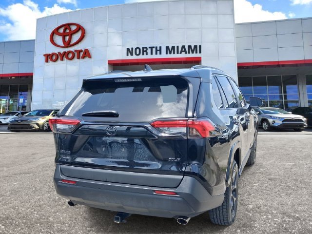 Used 2023 Toyota RAV4 XLE w/ Convenience Package FWD image 4