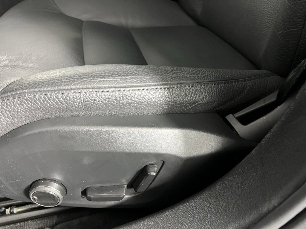 Used 2025 Volvo V60 B5 Cross Country Plus image 24