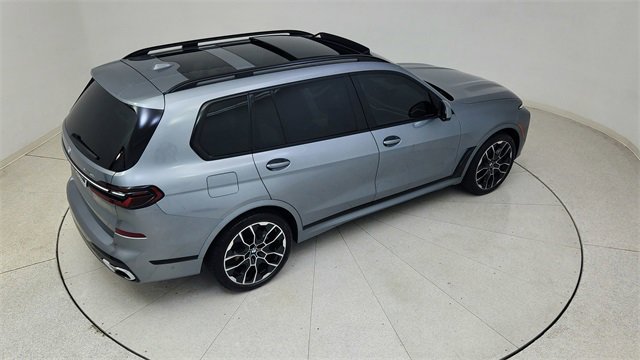 Used 2023 BMW X7 xDrive40i w/ M Sport Package image 90