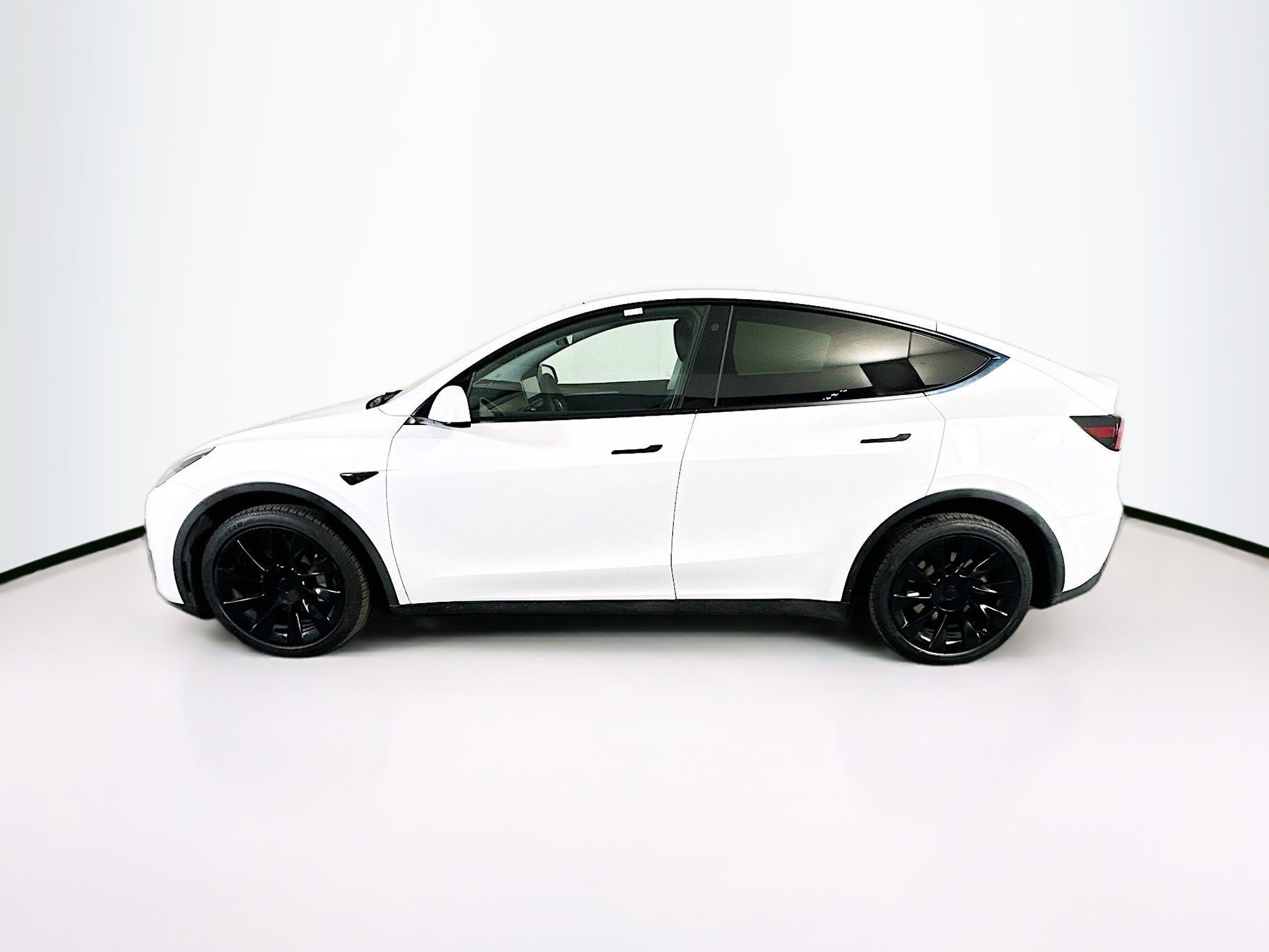 Used 2023 Tesla Model Y Long Range AWD/4WD image 4