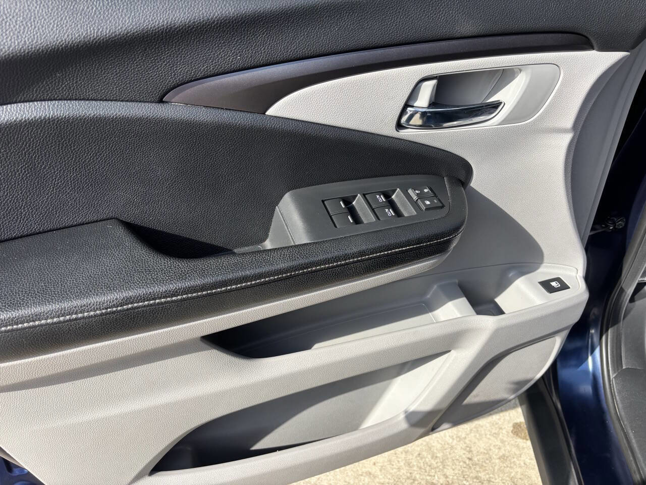 Used 2017 Honda Ridgeline RTS image 11