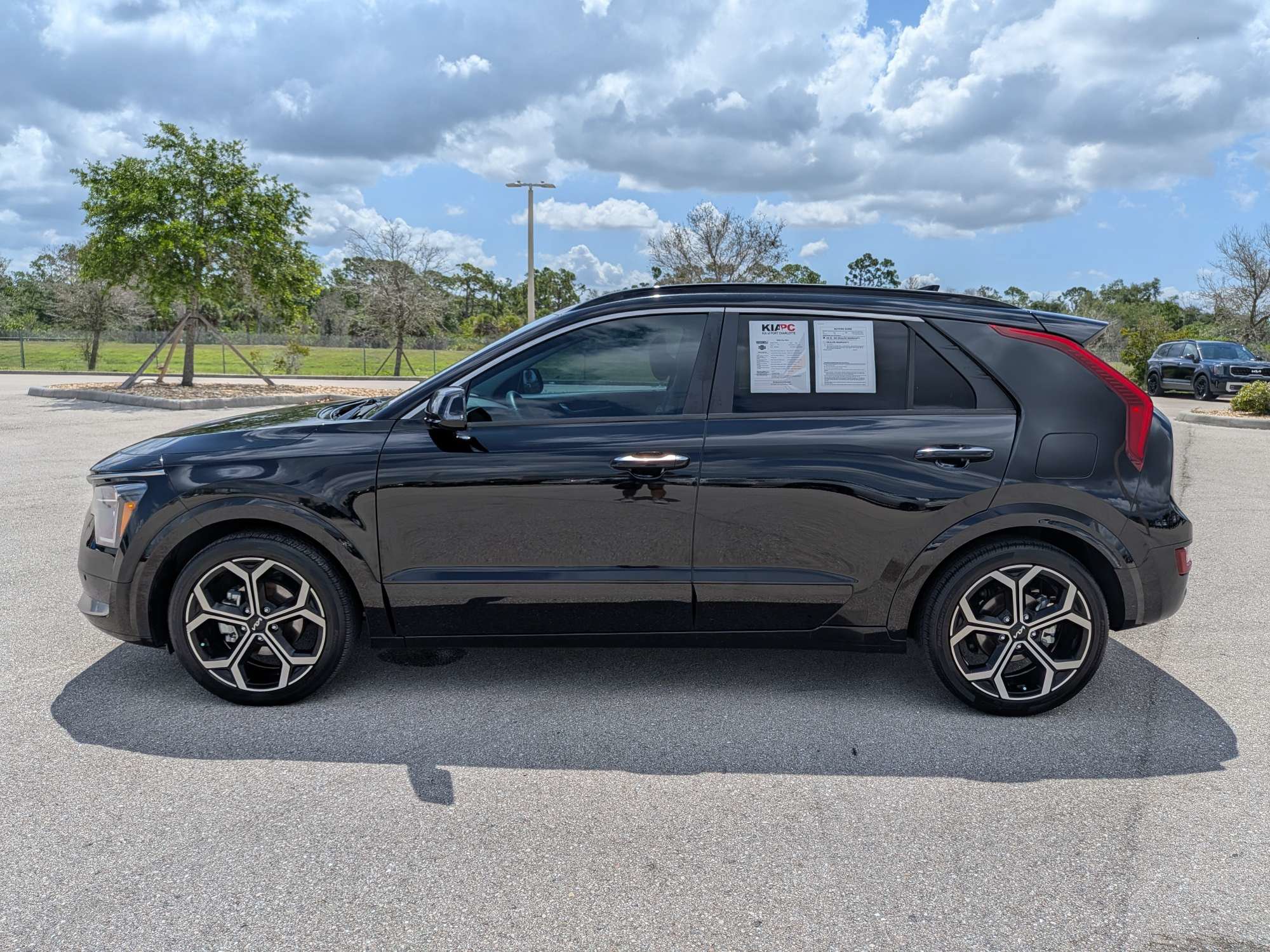 Certified 2024 Kia Niro SX Touring FWD image 8