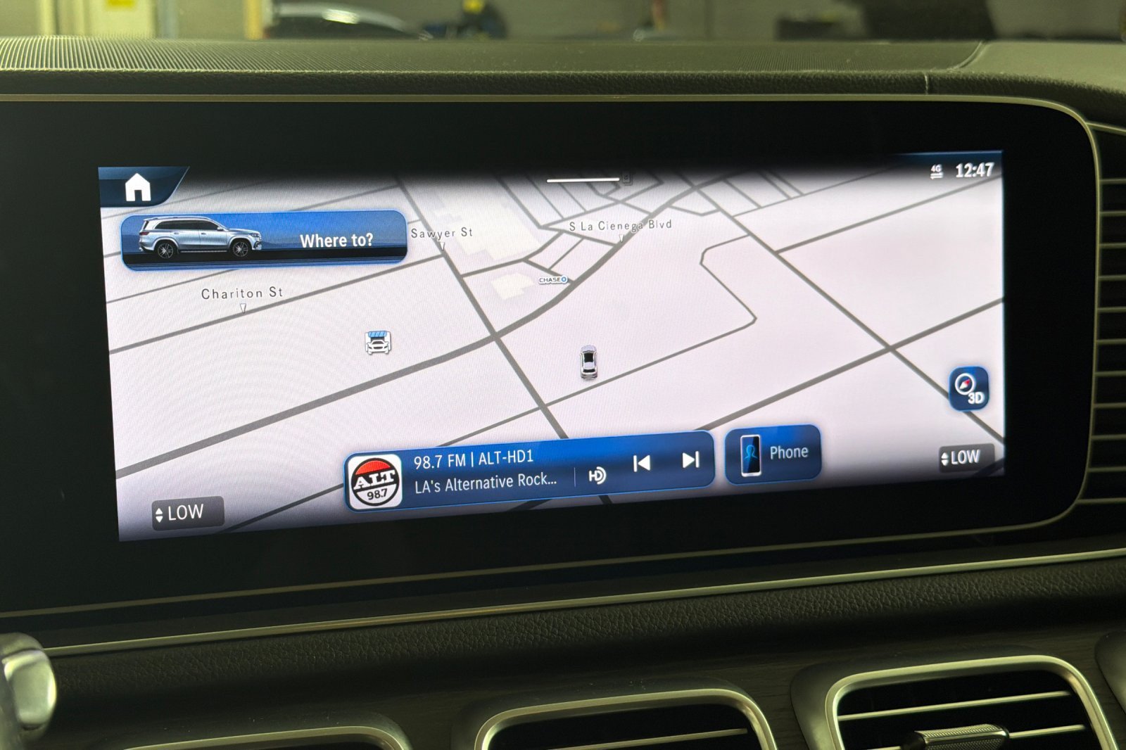 Used 2024 Mercedes-Benz GLS 450 4MATIC image 18