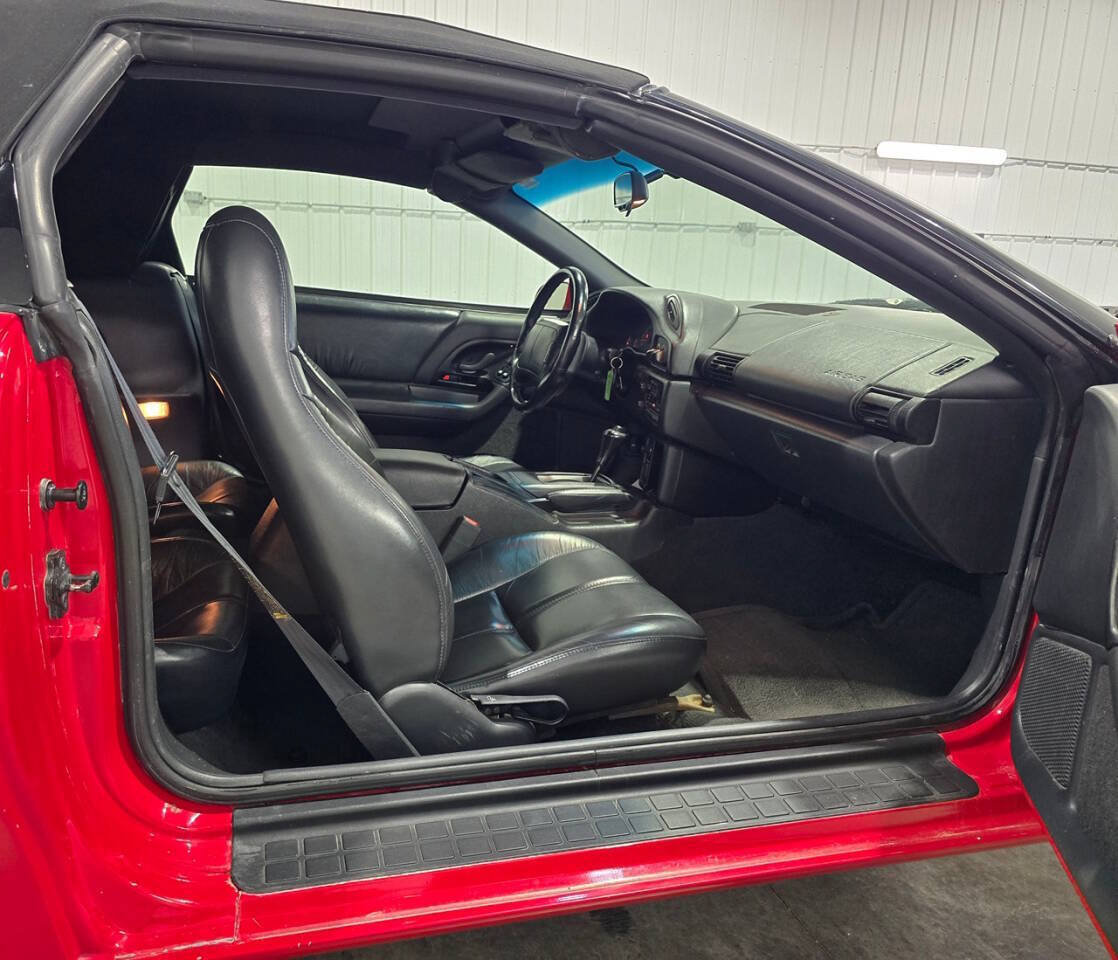 Used 1996 Chevrolet Camaro Z28 RWD image 10