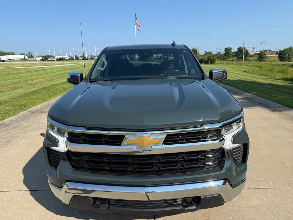 Used 2026 Chevrolet Silverado 1500 LT AWD/4WD image 11
