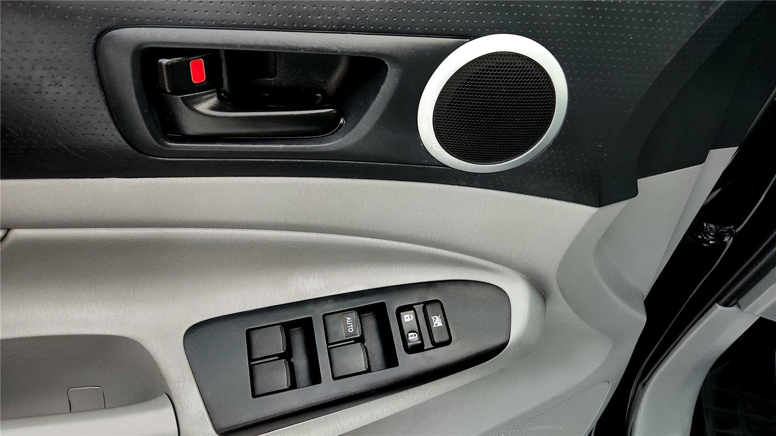 Used 2015 Toyota Tacoma 4x4 Double Cab image 35