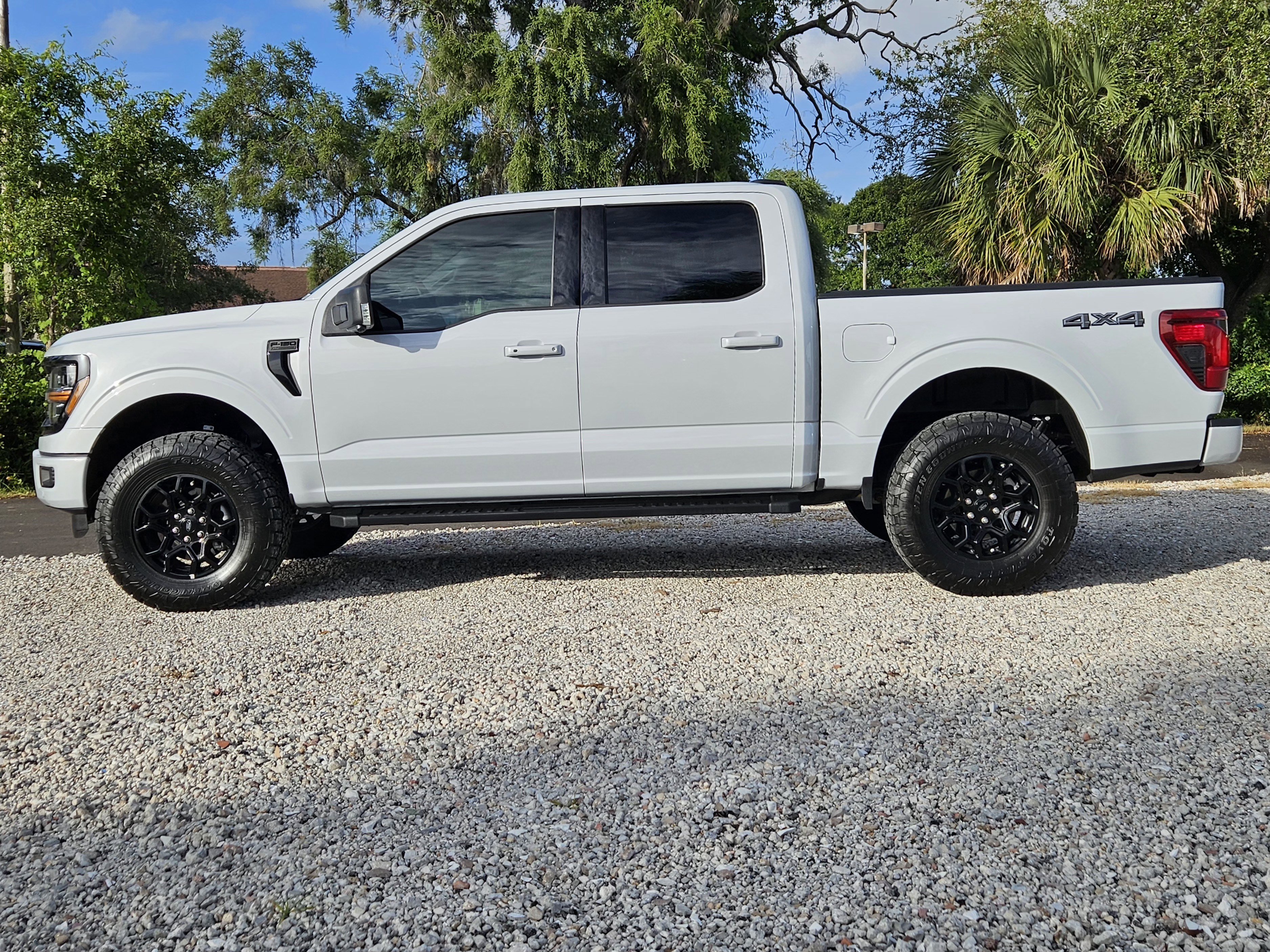 New 2025 Ford F150 XLT w/ Equipment Group 302A MID image 7