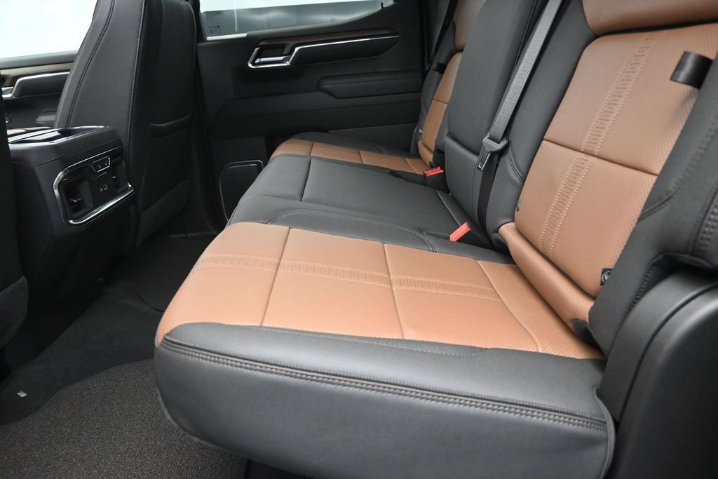 New 2026 Chevrolet Silverado 1500 High Country w/ Technology Package AWD/4WD image 16