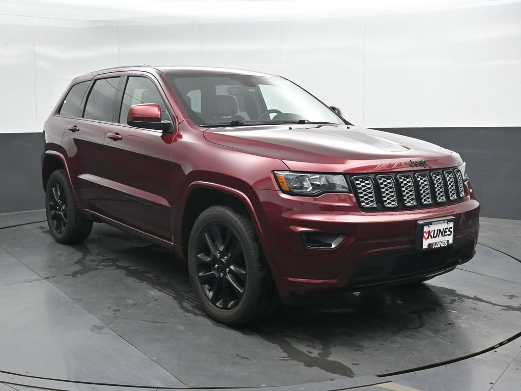 Used 2020 Jeep Grand Cherokee Altitude AWD/4WD image 5