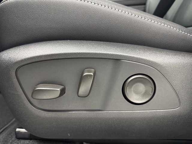 New 2026 Chevrolet Traverse LT w/ Sun and Wheel Package image 10