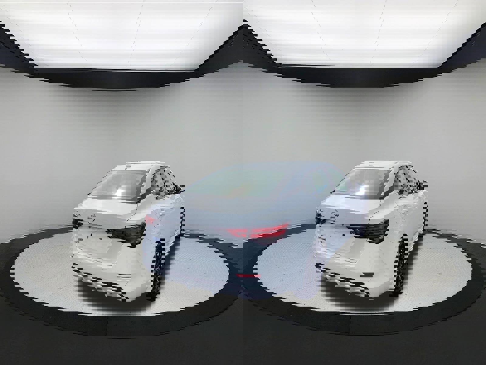 Used 2025 Nissan Sentra SV image 8