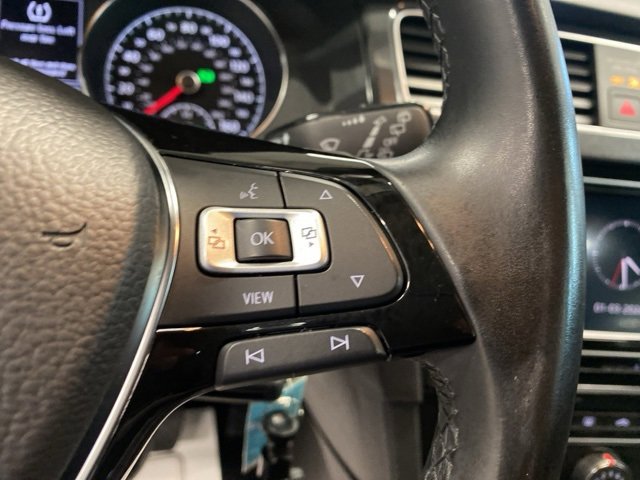 Used 2019 Volkswagen Golf S image 14
