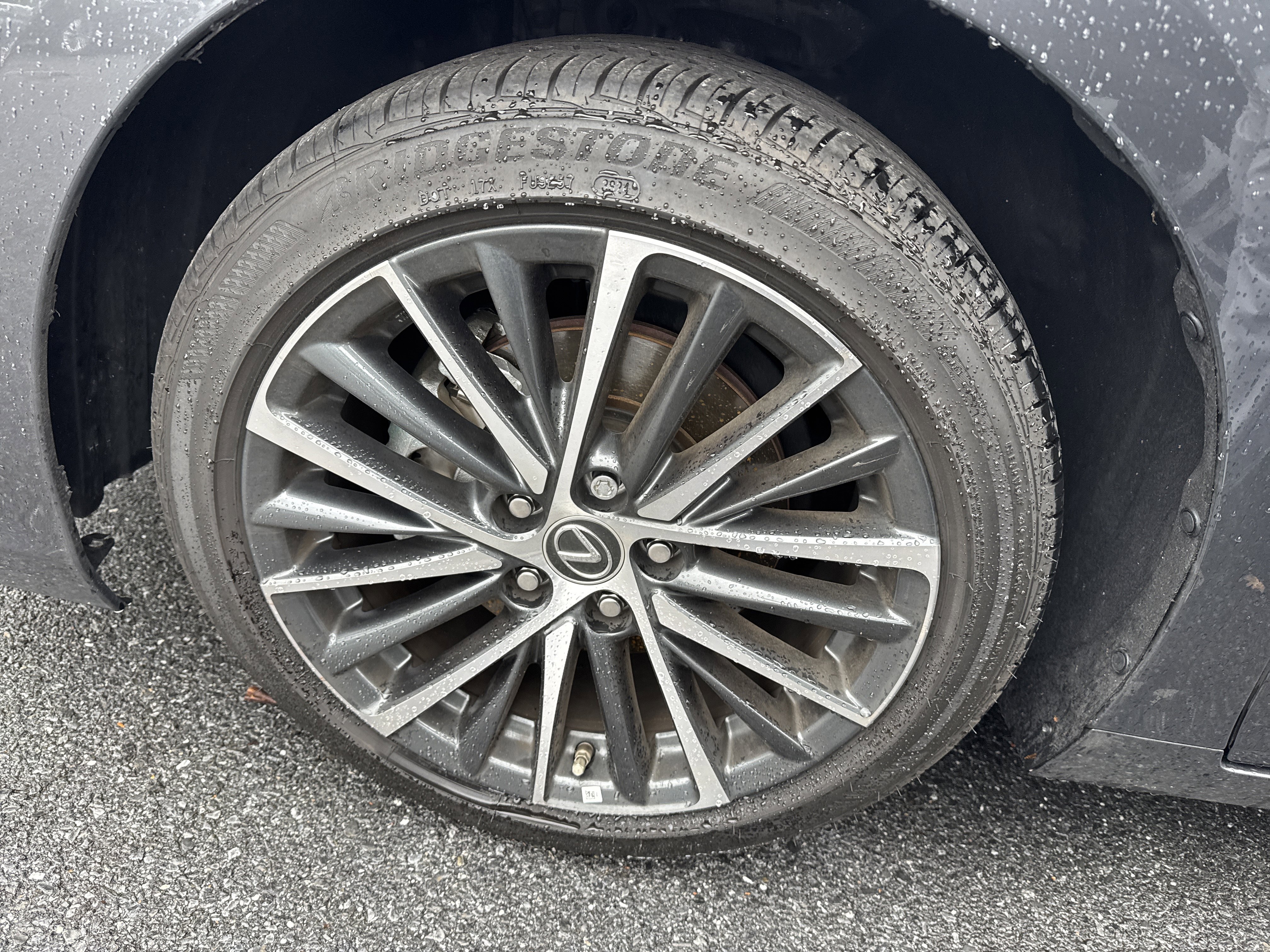 Certified 2025 Lexus ES 350 w/ Premium Package image 6