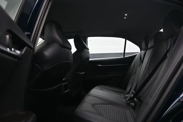 Used 2021 Toyota Camry SE w/ Convenience Package FWD image 11