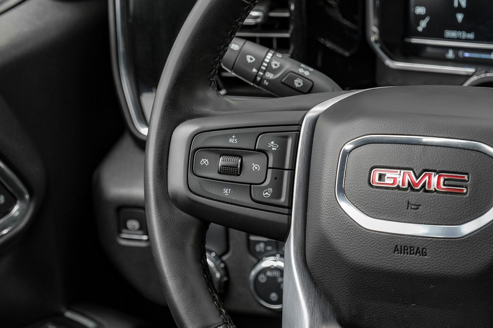 Used 2024 GMC Sierra 1500 SLE RWD image 16