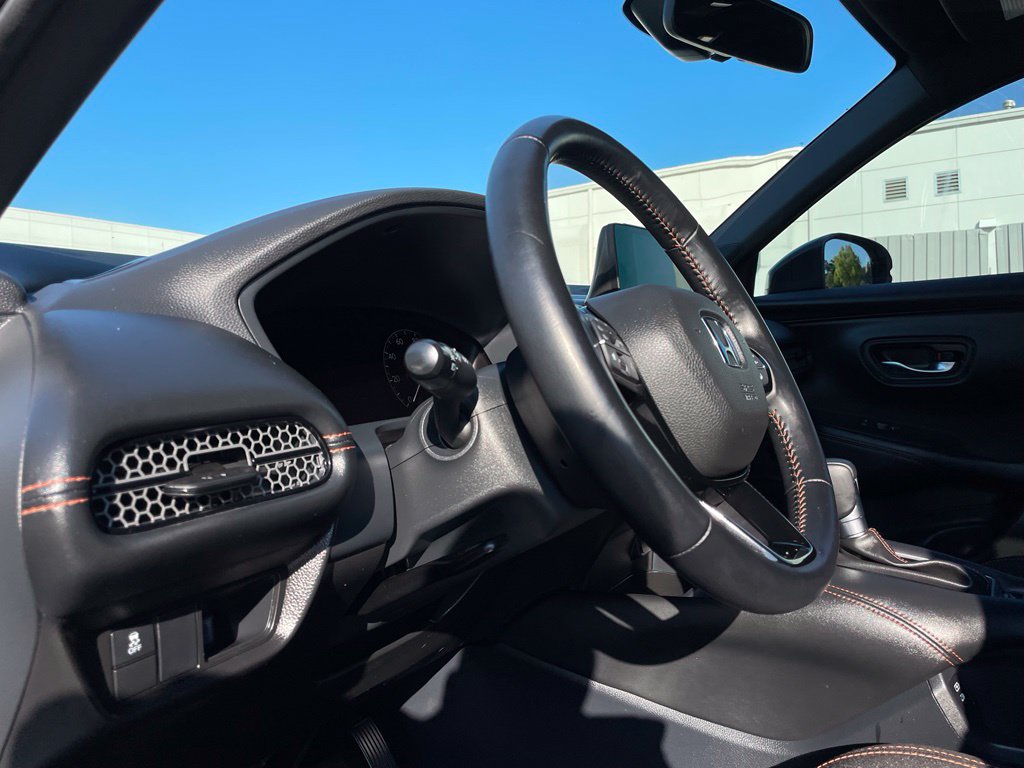 Certified 2025 Honda HR-V Sport image 27