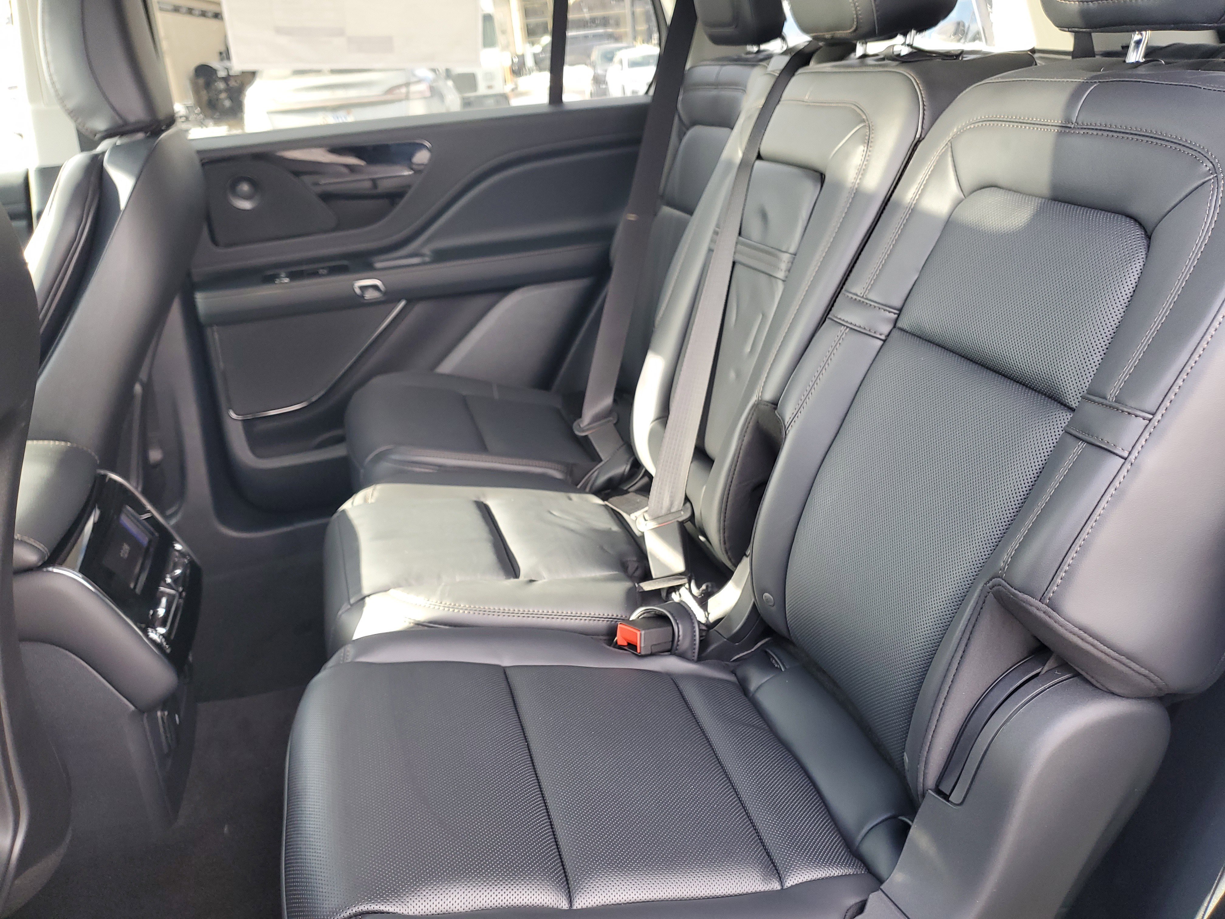 New 2025 Lincoln Aviator Reserve image 27