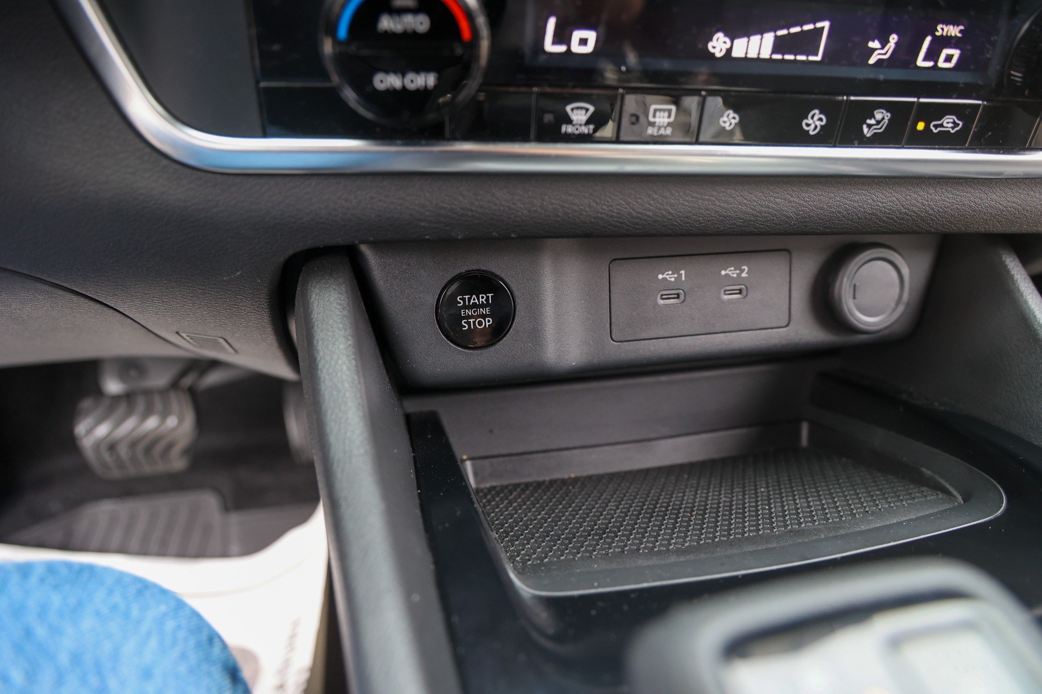 Used 2025 Nissan Rogue SV FWD image 22