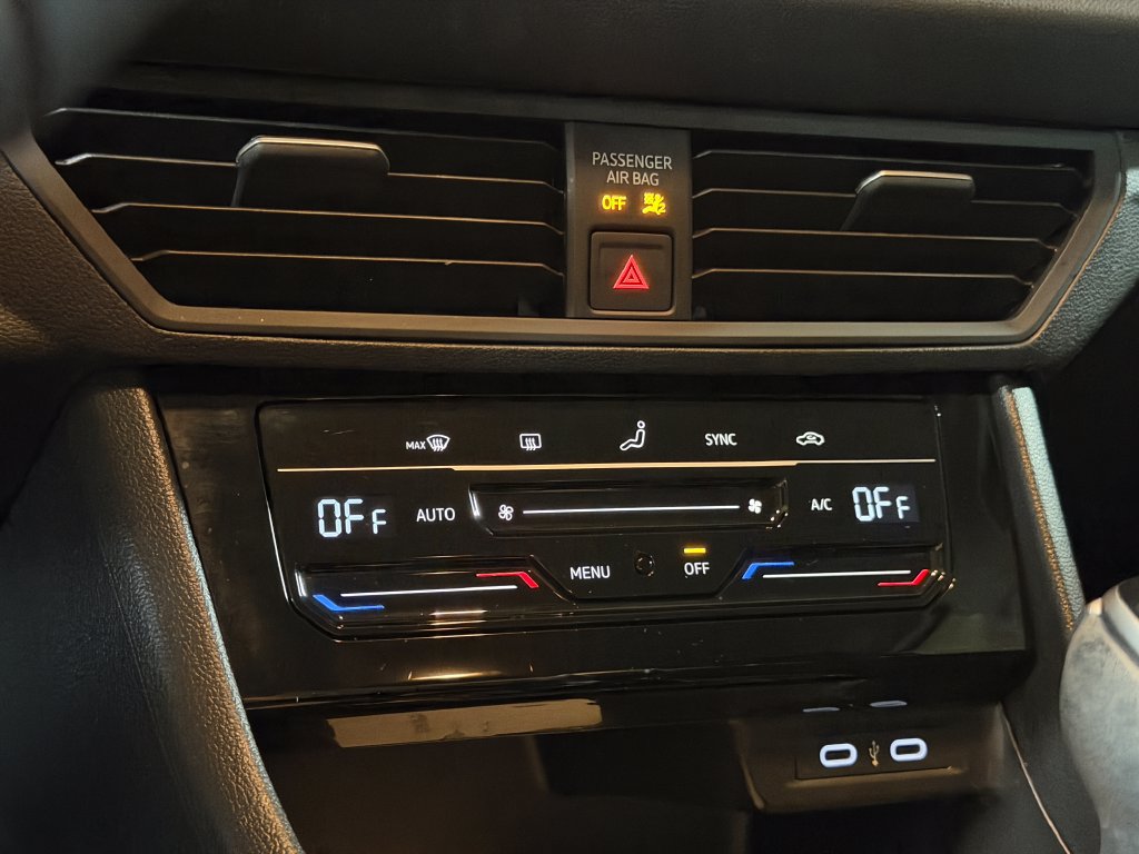 Certified 2025 Volkswagen Jetta S FWD image 21