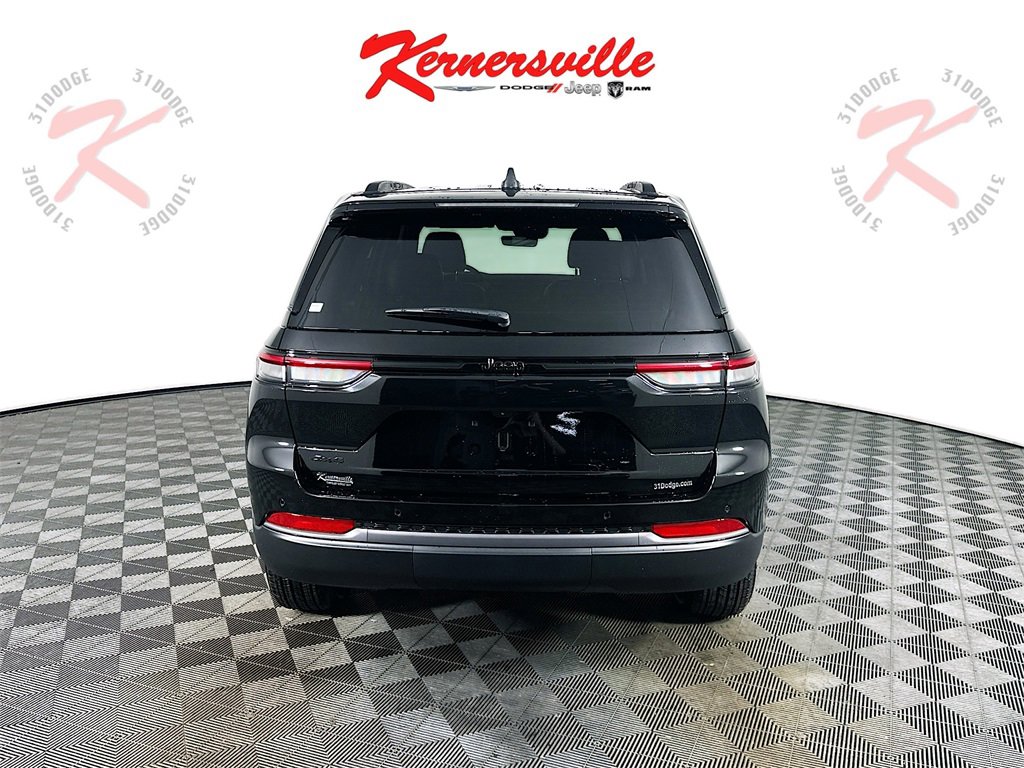 New 2026 Jeep Grand Cherokee Altitude image 6