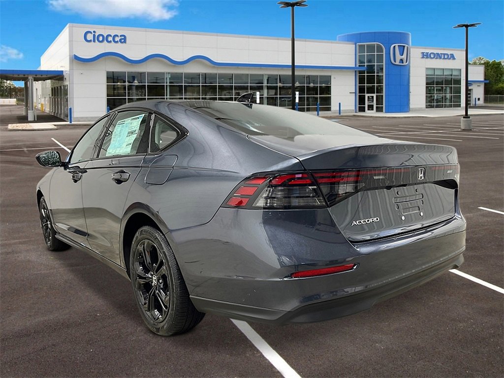 New 2025 Honda Accord SE image 3