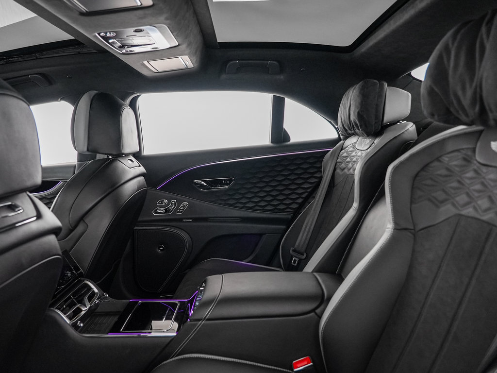 Certified 2025 Bentley Flying Spur Plug-In Hybrid AWD/4WD image 31
