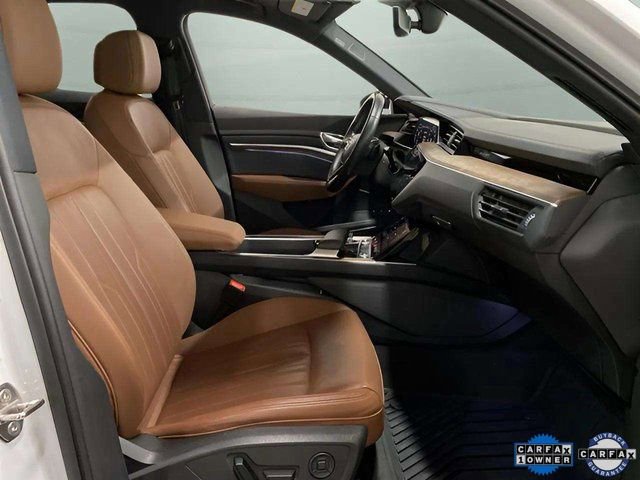Used 2022 Audi e-tron Premium Plus w/ Premium Plus Package image 86