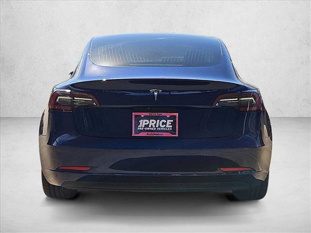 Used 2020 Tesla Model 3 Standard Range image 7