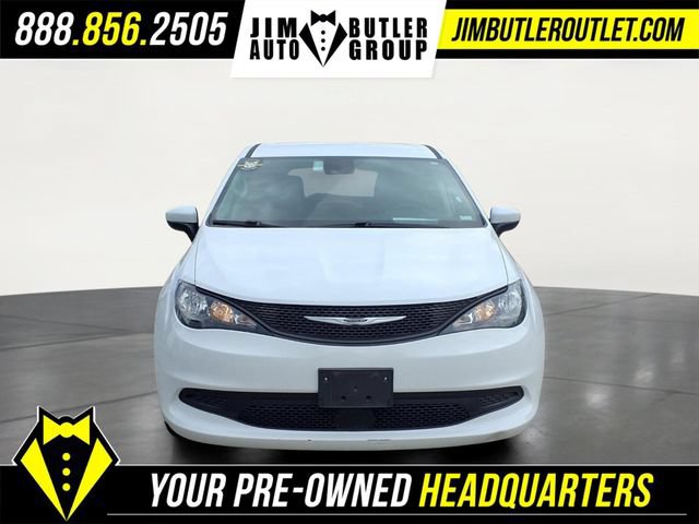 Used 2023 Chrysler Voyager LX FWD image 18