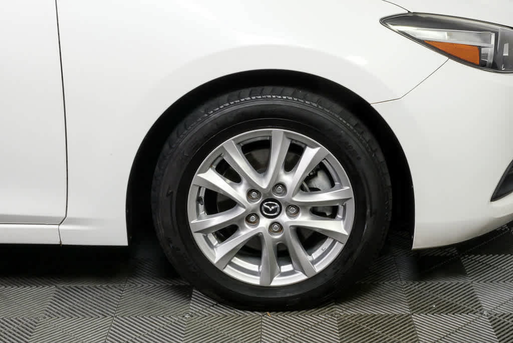 Used 2017 MAZDA MAZDA3 Sport w/ Preferred Equipment Package FWD image 34