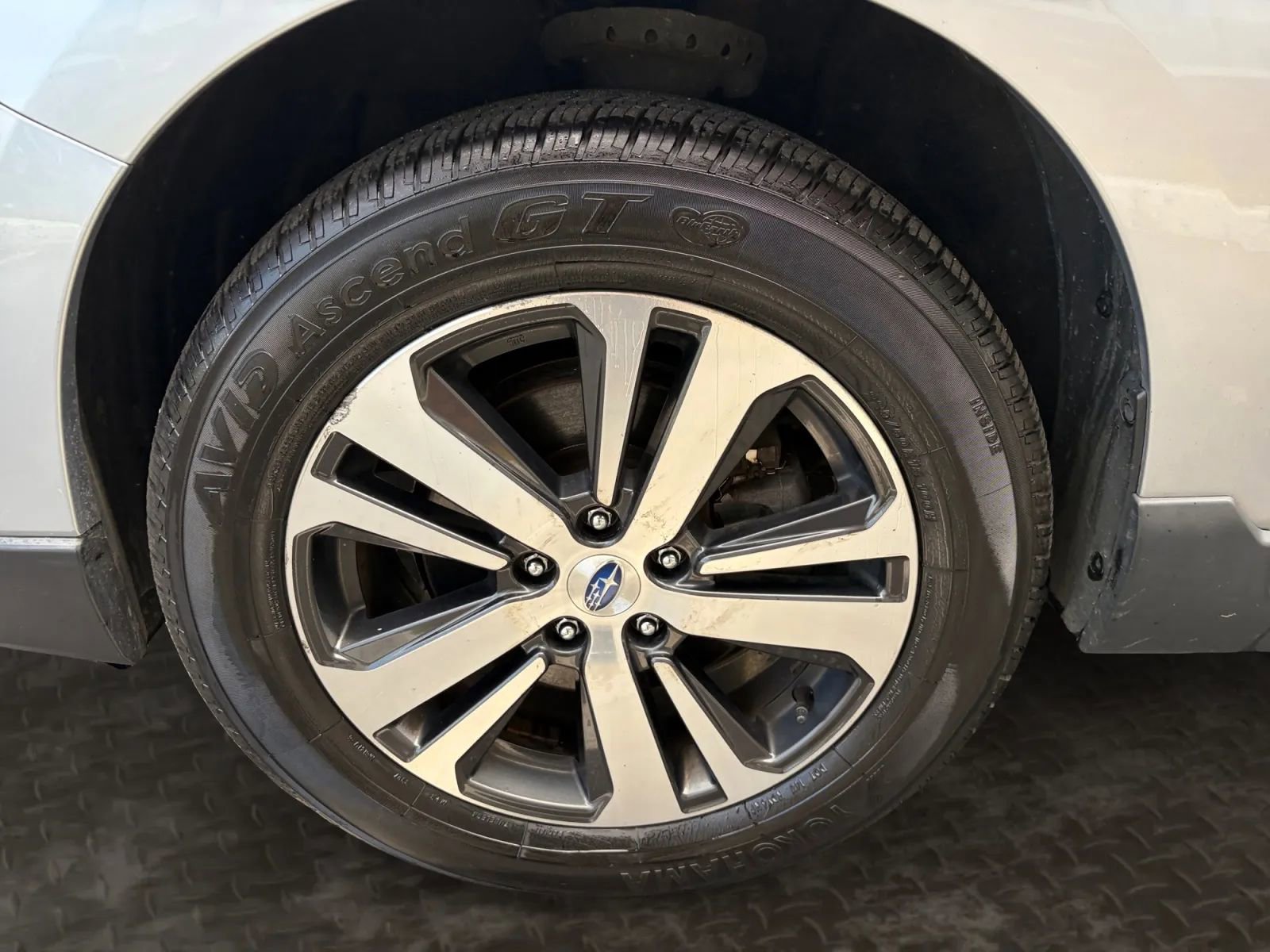 Used 2018 Subaru Outback 3.6R Limited AWD/4WD image 37