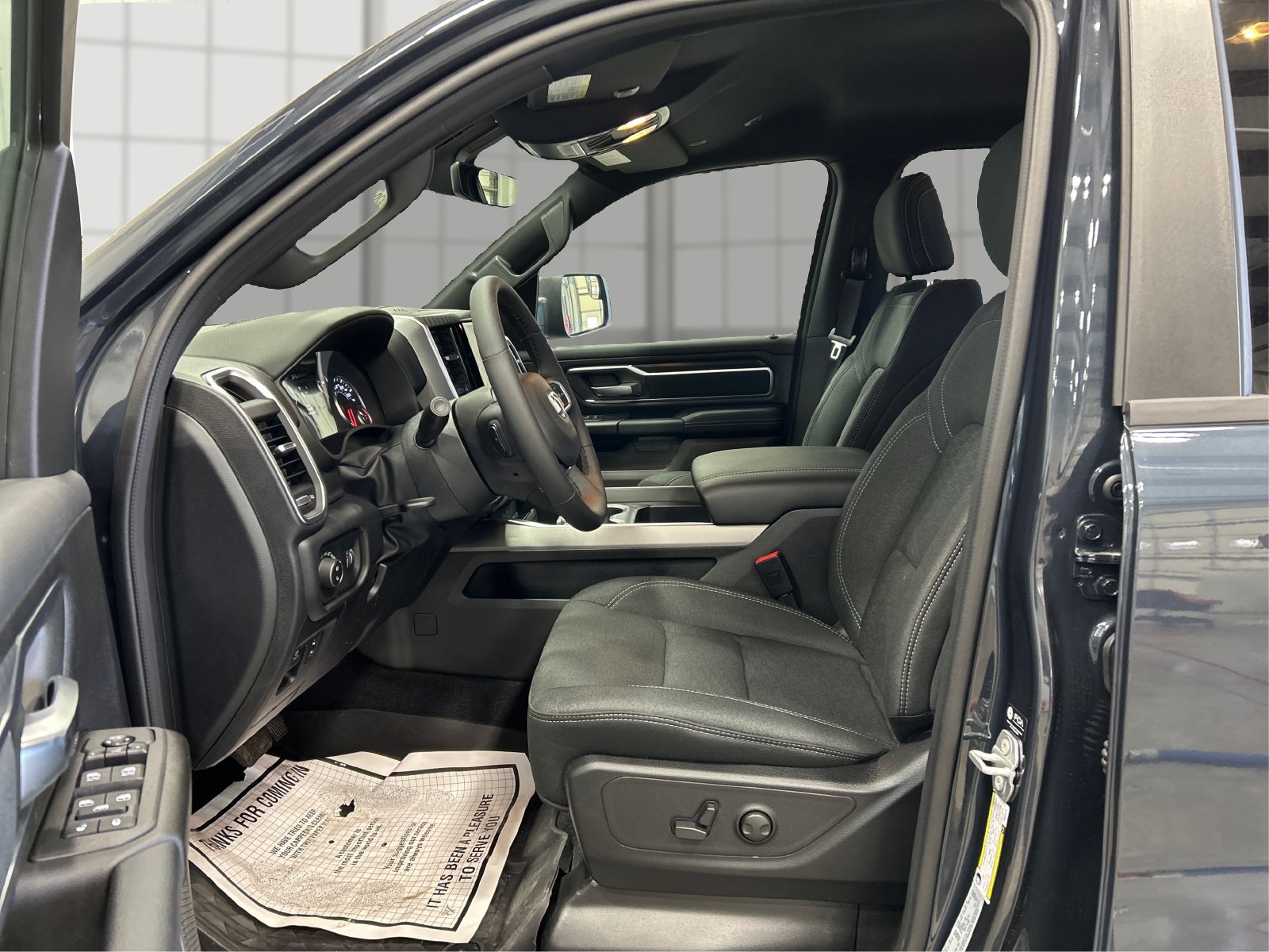 New 2026 RAM 1500 Big Horn AWD/4WD image 9