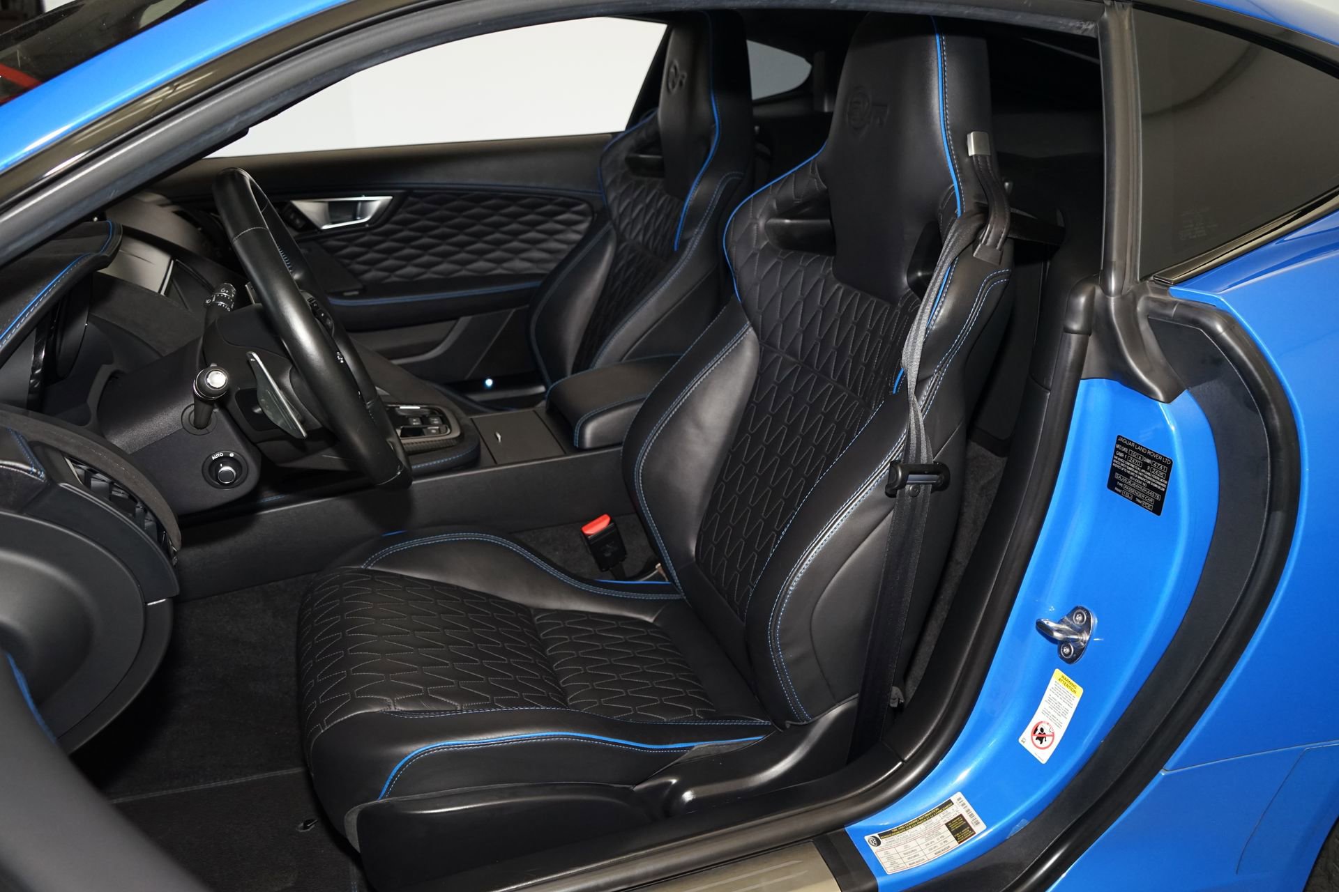 Used 2017 Jaguar F-TYPE SVR AWD/4WD image 13
