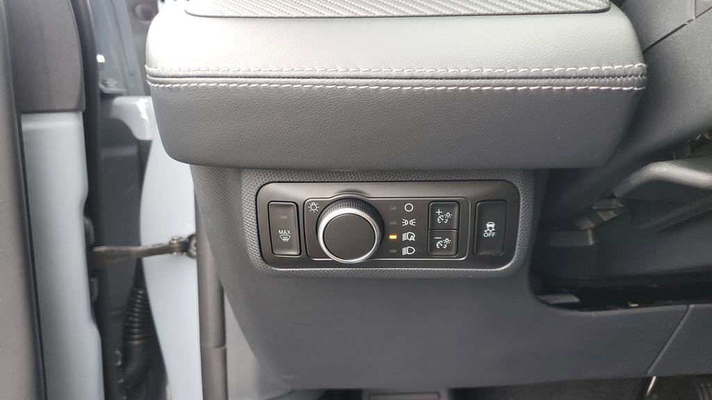 New 2025 Ford Mustang Mach-E Select image 29