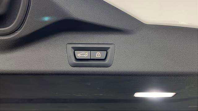 Used 2022 BMW X5 xDrive40i w/ Premium Package image 40