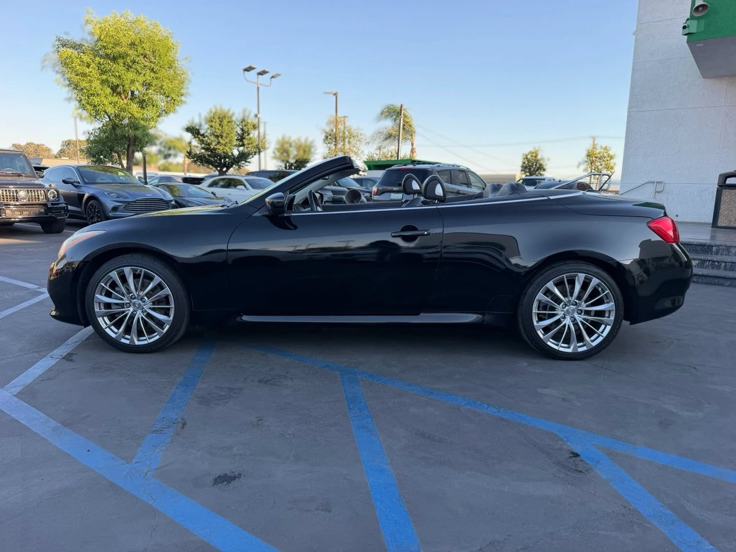 Used 2012 INFINITI G37 Convertible w/ Premium Pkg RWD image 37