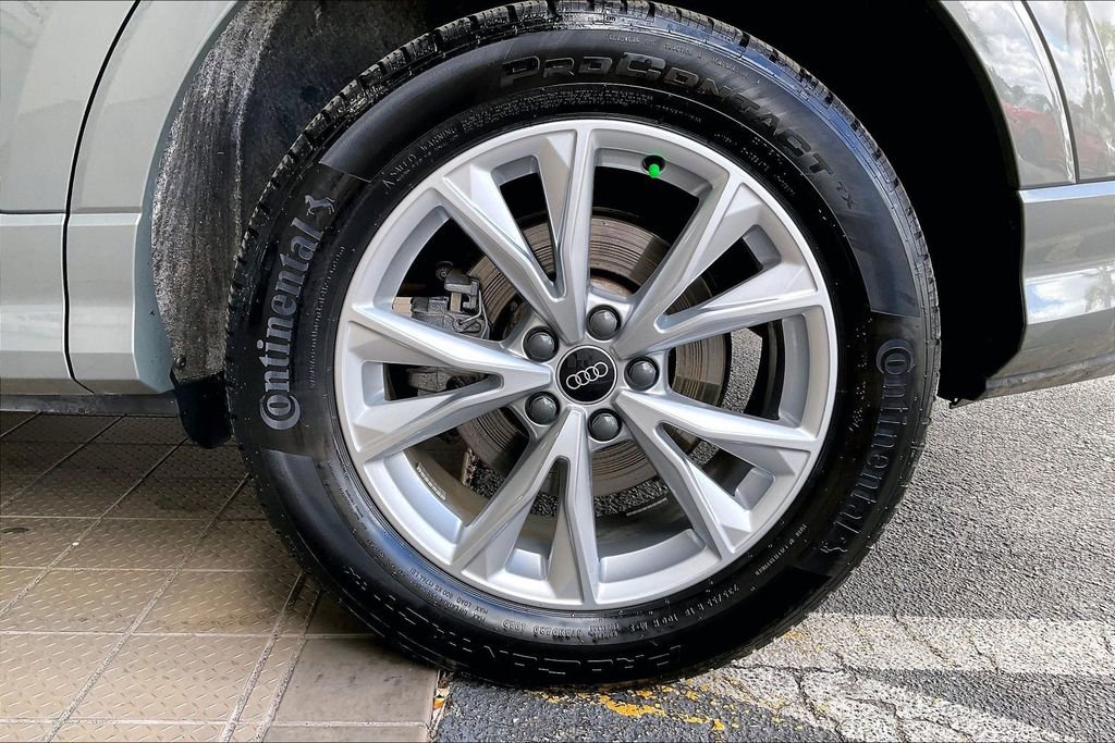 Used 2025 Audi Q3 2.0T Premium image 32