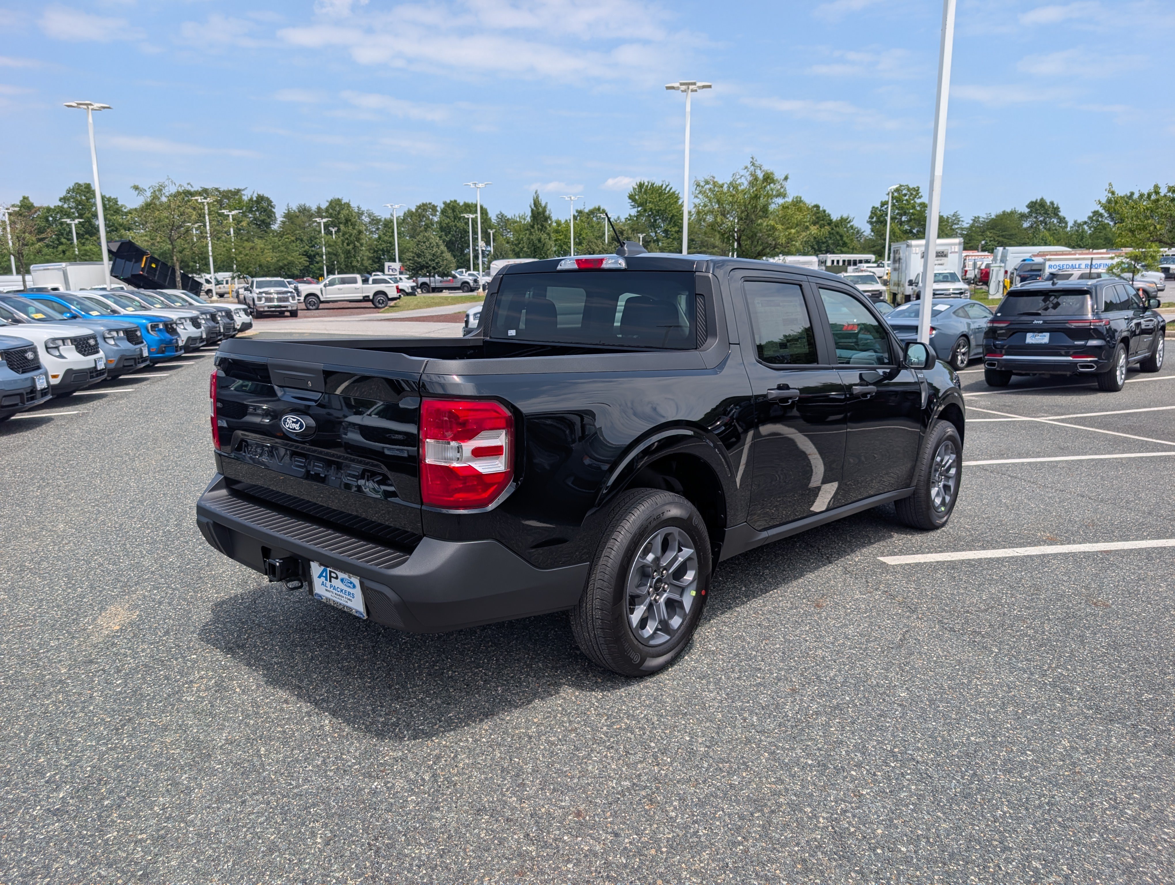 New 2026 Ford Maverick XLT w/ Equipment Group 301A AWD/4WD image 2