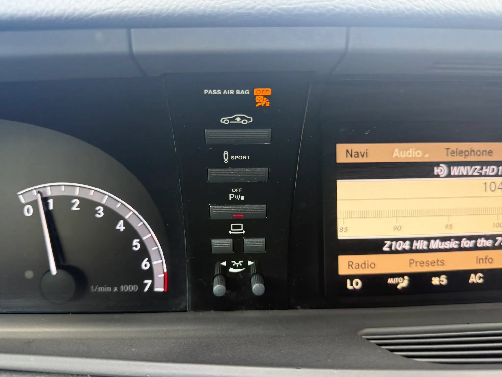 Used 2013 Mercedes-Benz CL 550 4MATIC w/ Sport Pkg image 15