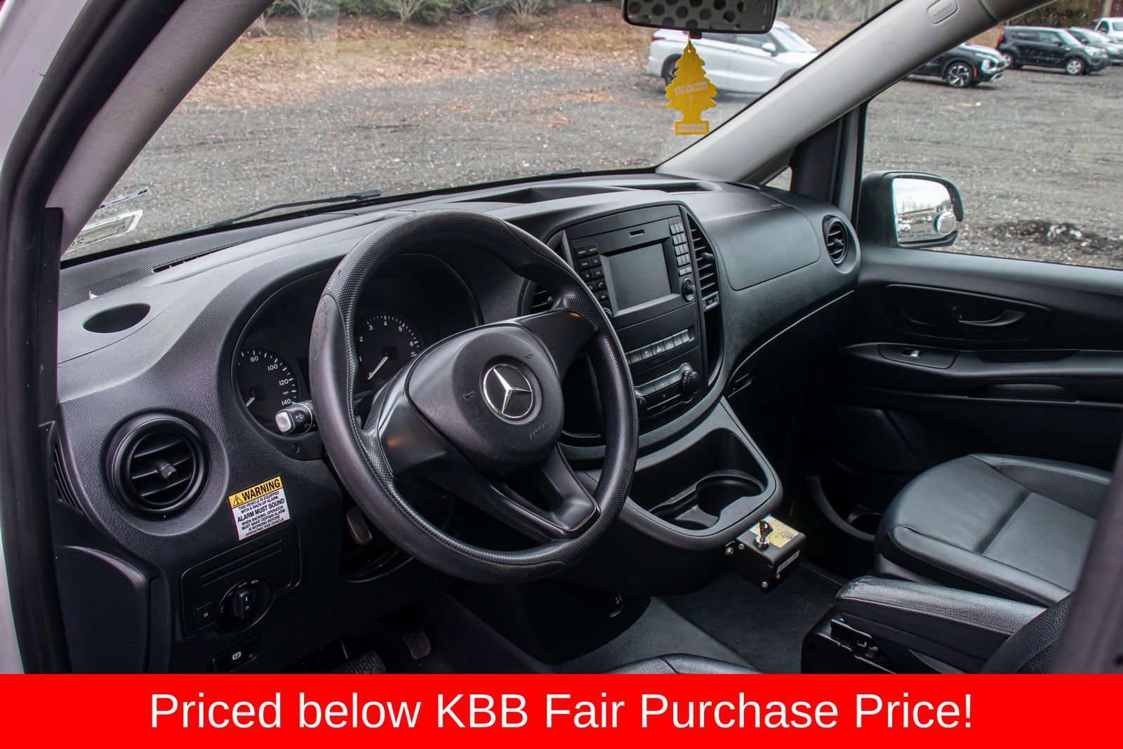 Used 2018 Mercedes-Benz Metris image 17