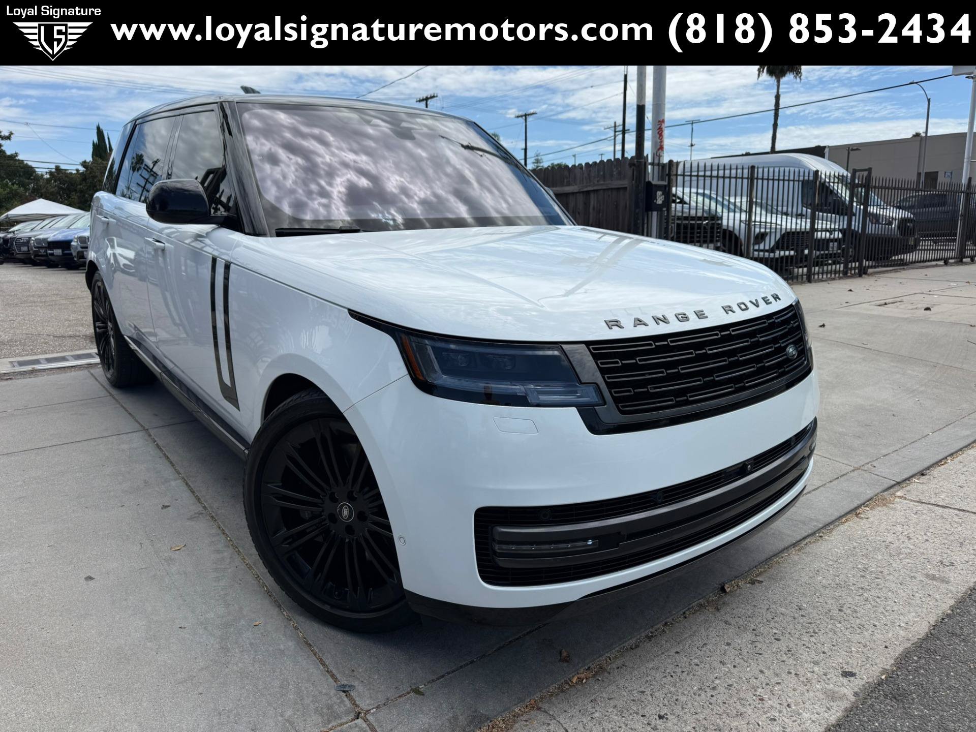 Used 2022 Land Rover Range Rover Long Wheelbase SE AWD/4WD image 1