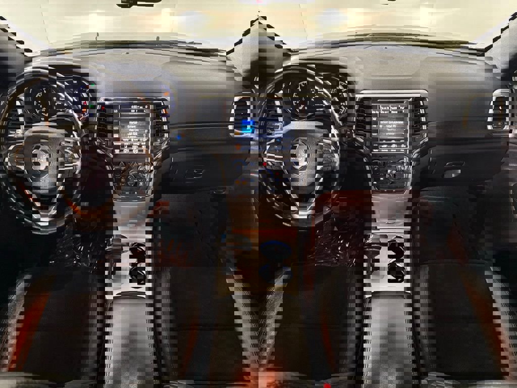 Used 2015 Jeep Grand Cherokee Altitude image 30