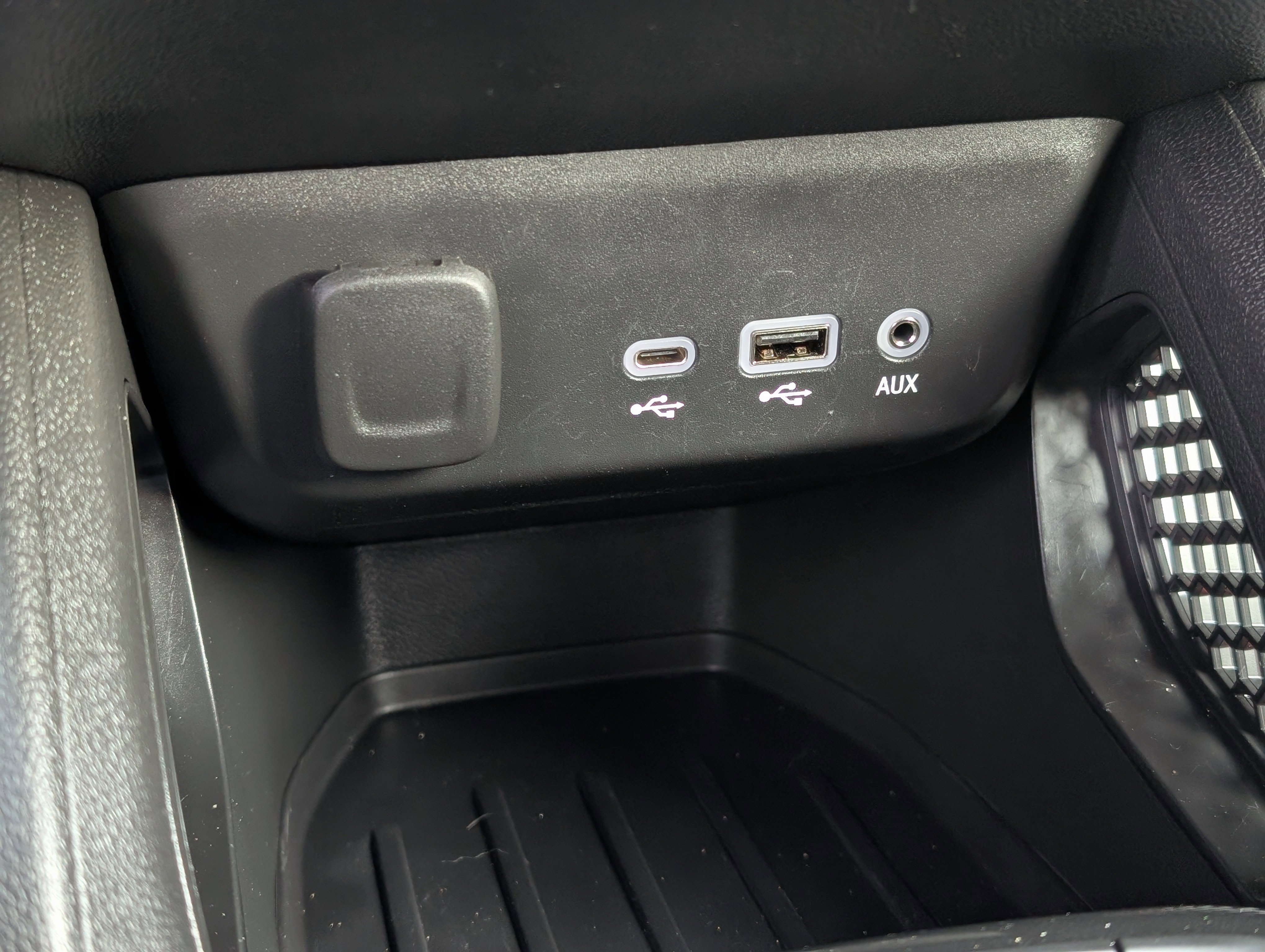 Certified 2023 Chevrolet TrailBlazer RS w/ Convenience Package image 21