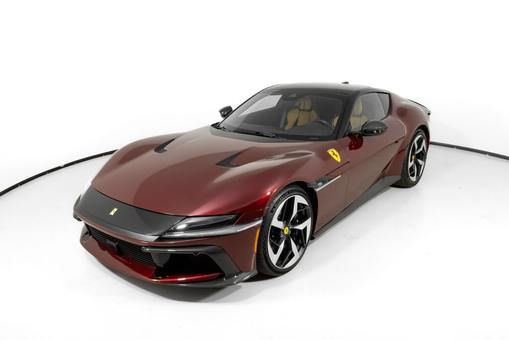 Certified 2025 Ferrari 12Cilindri RWD image 2