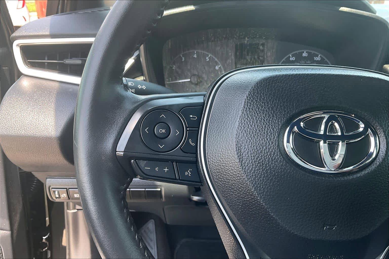 Used 2025 Toyota Corolla SE FWD image 23