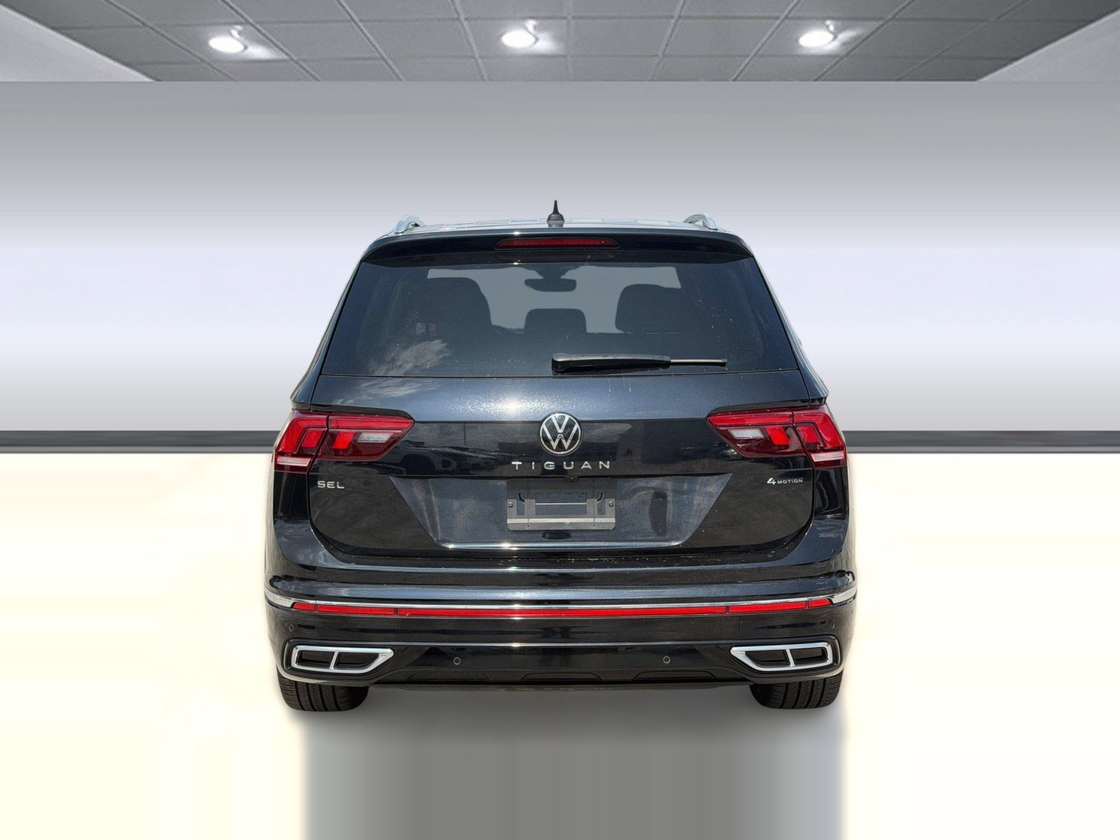 Used 2024 Volkswagen Tiguan SEL R-Line w/ MDO Package, Two-Row AWD/4WD image 10