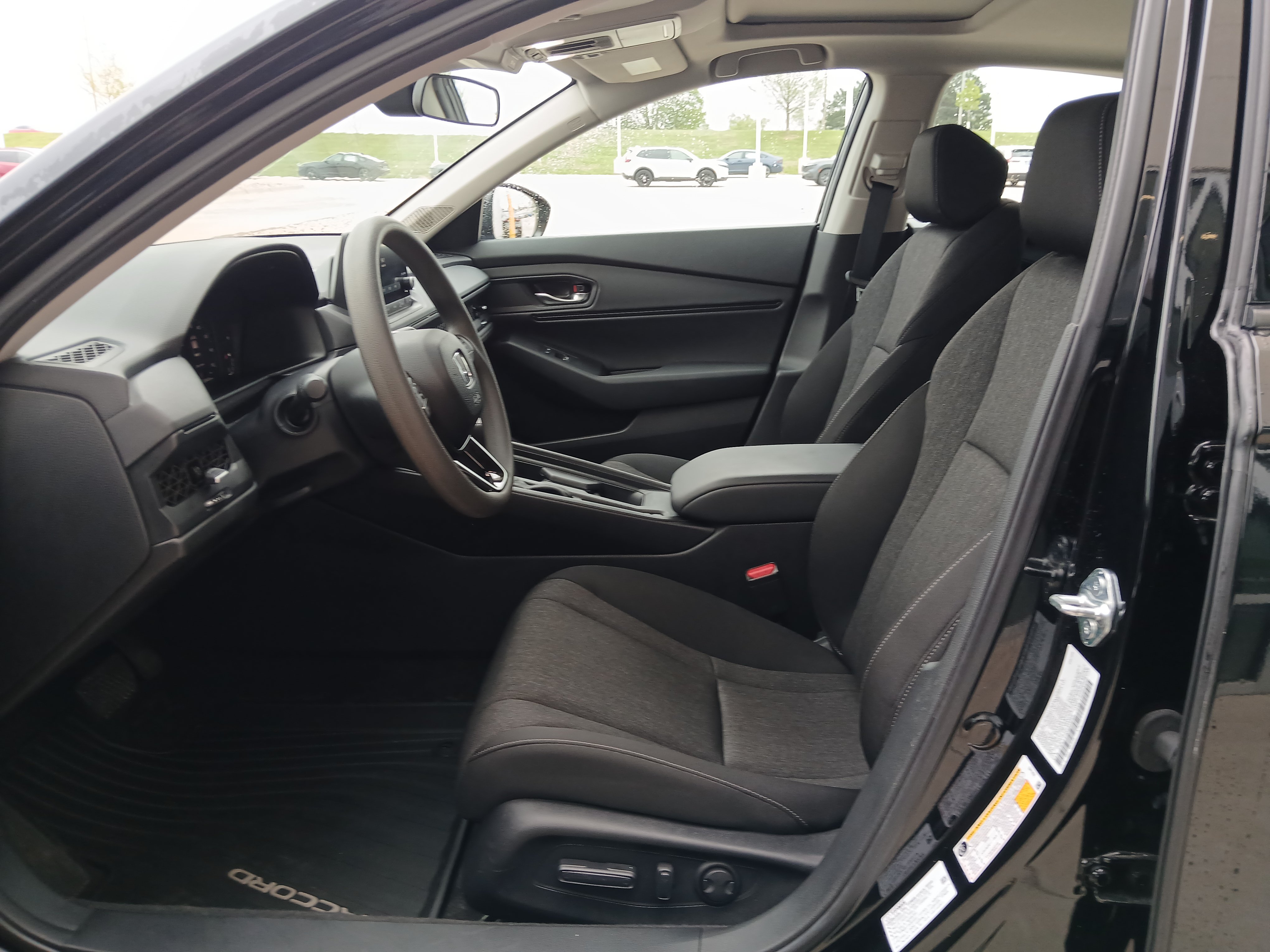 Used 2025 Honda Accord SE image 8