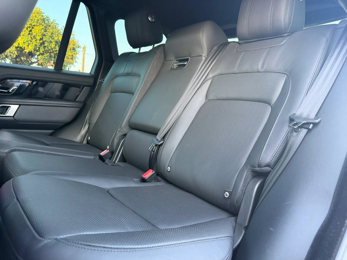 Used 2019 Land Rover Range Rover HSE AWD/4WD image 12