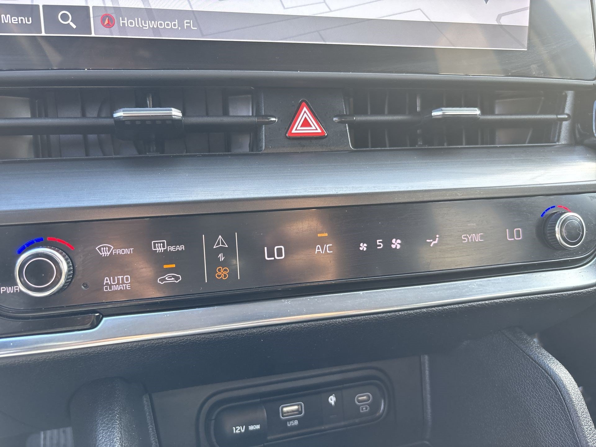 Used 2024 Kia Sportage EX FWD image 16